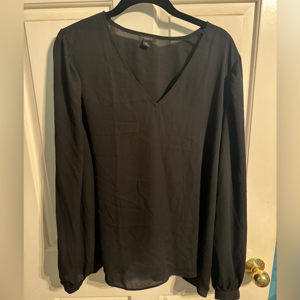 Black v neck Ann Taylor long sleeve blouse
